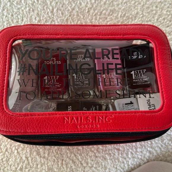New Nails .Inc London it’s topless Nail Polish 1 step gel set of 8